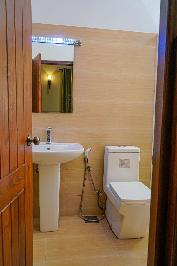 Hotel Blue Moon Residency Nuwara Eliya Exterior foto