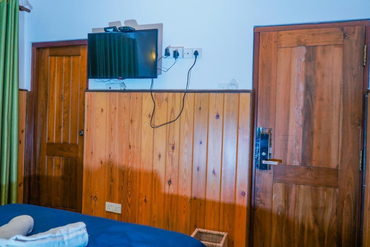 Hotel Blue Moon Residency Nuwara Eliya Exterior foto